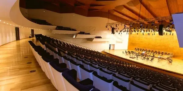 Interior representing traditional vs contemporary architecture in Alicante 