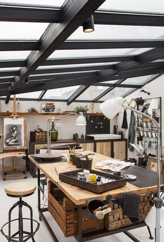 Work studio full of natural light, representing luxury micro-architecture
